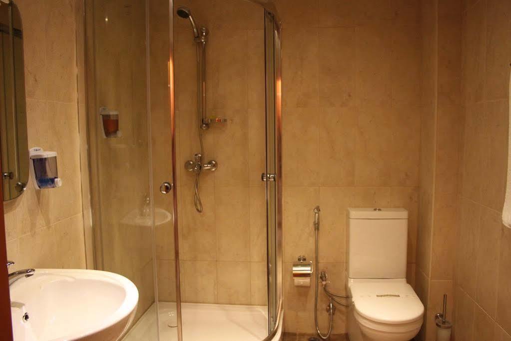 Gallery Hotel Baku Exterior photo