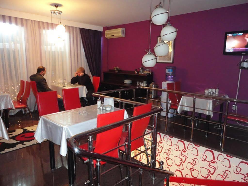 Gallery Hotel Baku Exterior photo